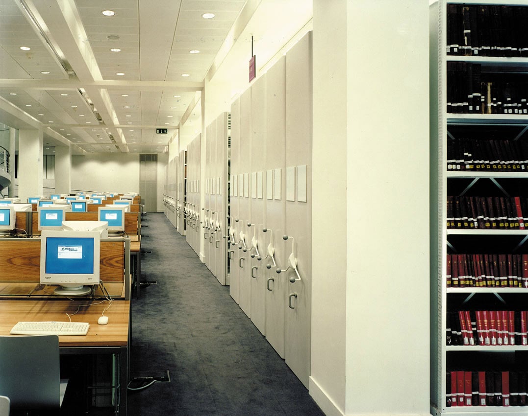 Bibliothek Rollregal - Archiv